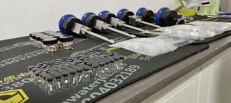 kmt-waterjet-cutting-head-package.jpg